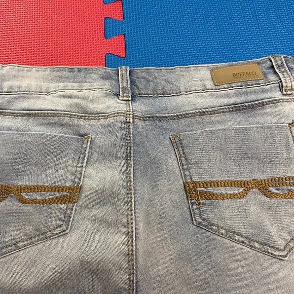 Buffalo David BITTON SAMUELLA Bermuda Jean Shorts Women's Size 8 Mid-Rise - Picture 5 of 7